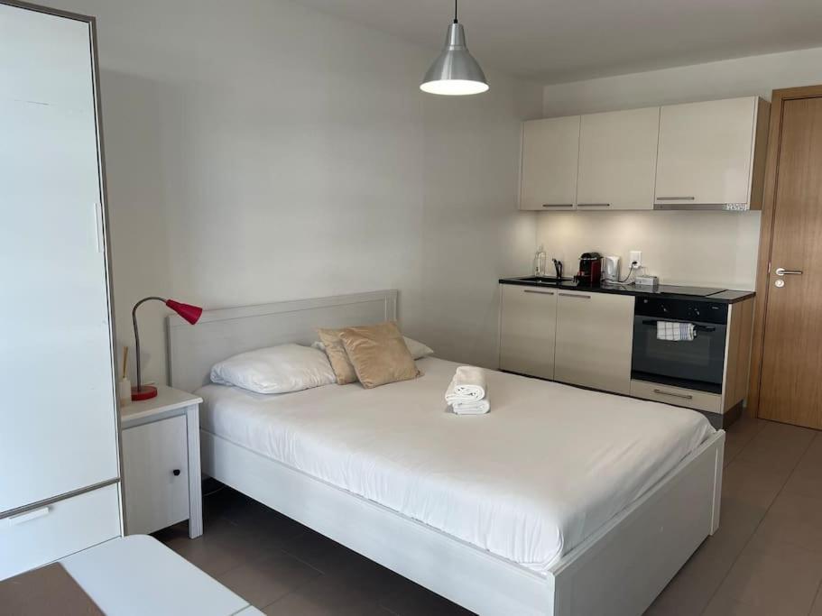 Joli Studio Confortable ! Prilly Bagian luar foto